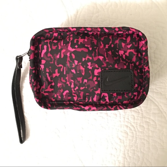 nike makeup bag